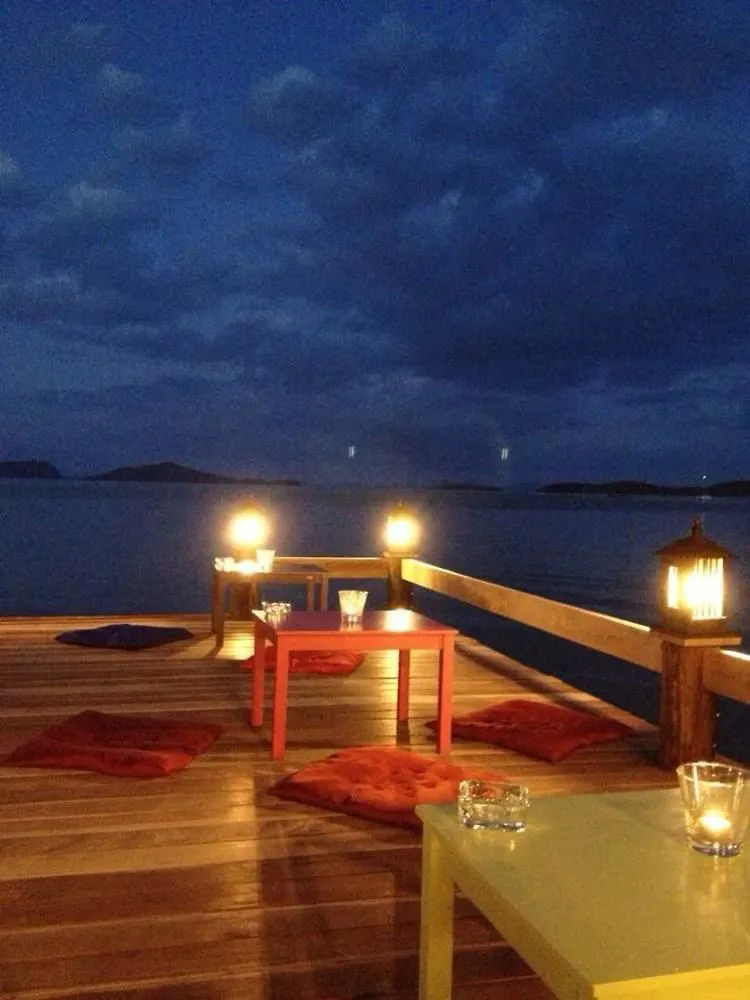 Shine-Talay Guesthouse Koh Lanta