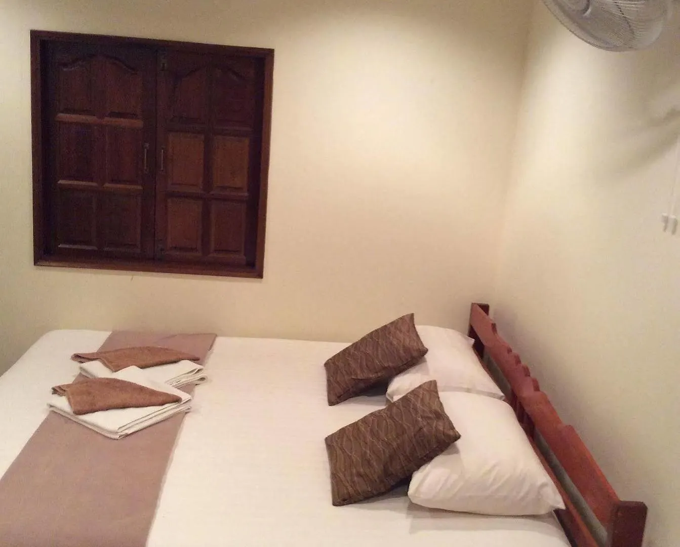 Shine-Talay Guesthouse Koh Lanta Thailand